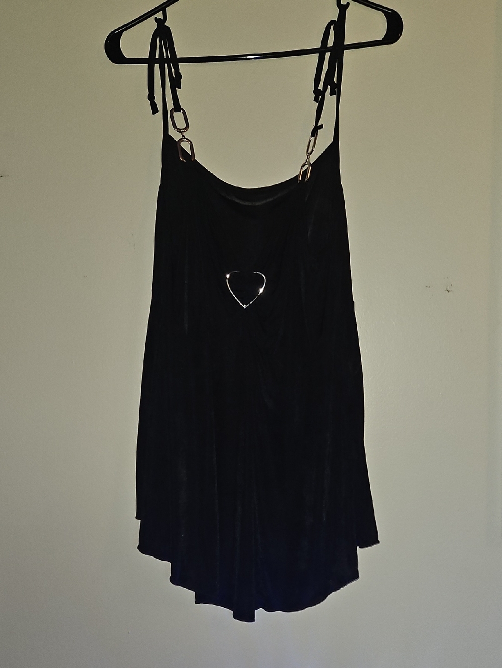 SHEIN 3XL Plus Size Tank Top with silver chain straps and heart metal accent